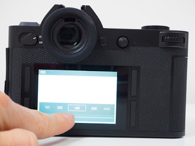 Leica SL 601 Review LCD Touchscreen 