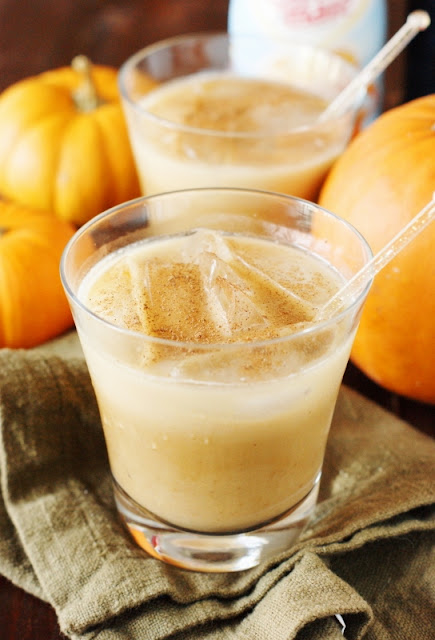 Pumpkin Spice White Russians - Add a fabulous seasonal twist to your cocktail line-up ... perfect for fall sipping.   www.thekitchenismyplayground.com