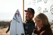 surf30 owen wright retirada wright o7163JBAY19sloane