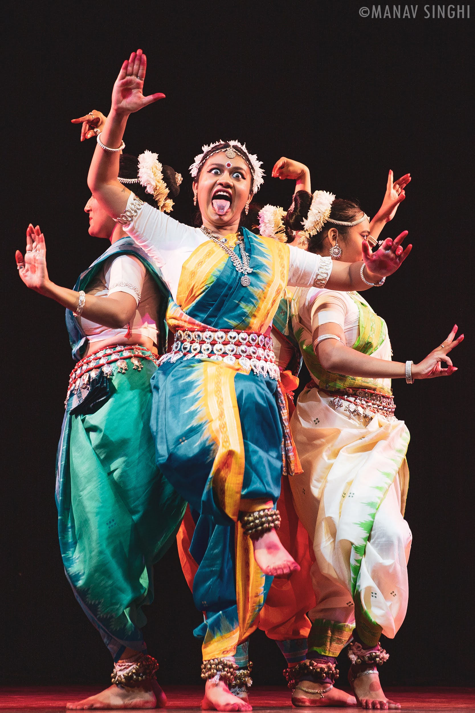 Raudri Singh, Jaya Mehta, Nidhi Kindra, and Souranshi Sushobhana - Odissi dance on Vande Mataram