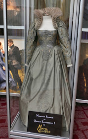 Margot Robbie Mary Queen of Scots Elizabeth I costume