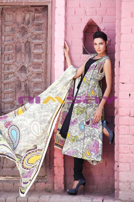 nimsays parsa lawn in hot images