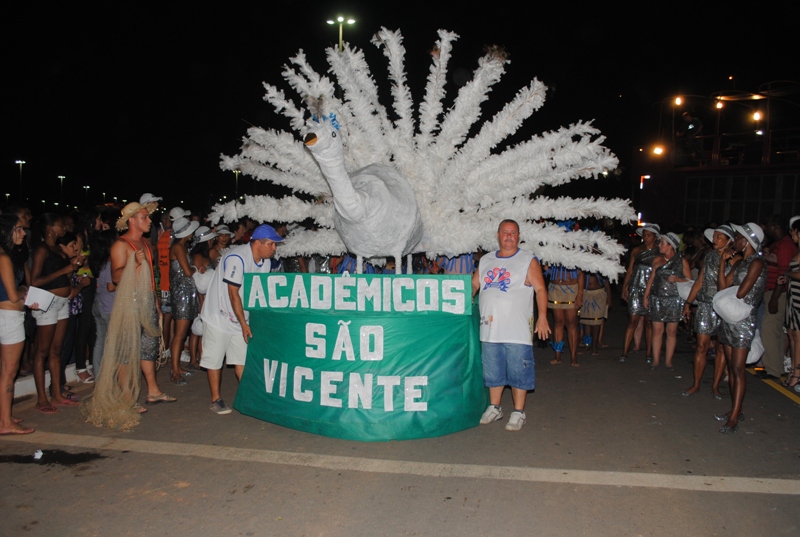 http://comunidadecolatinense.blogspot.com.br/2014/02/chegando-o-carnaval-2014.html