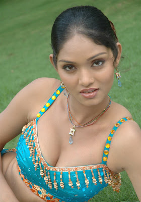 Hot Tolly babe Deepa Exclusive Hot Photoshoot 