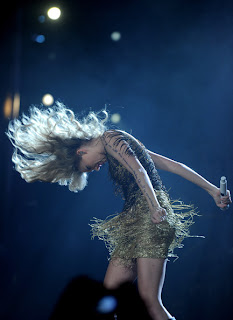 Taylor Swift Long Hairstyle