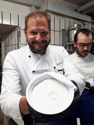 Ricotta cheese for the Tortelloni with cheese and nettles