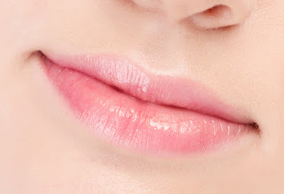 Cara Menipiskan Bibir Dengan Alami Dalam 2 Minggu