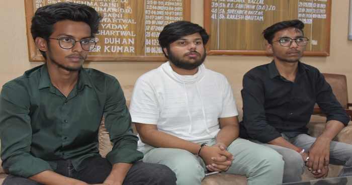 3-students-of-faridabad-return-home-safely-from-violence-hit-manipur