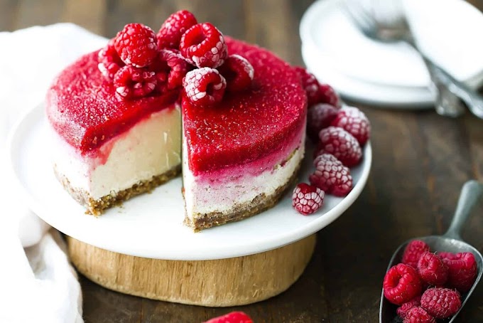 Raw Vegan Raspberry Cheesecake