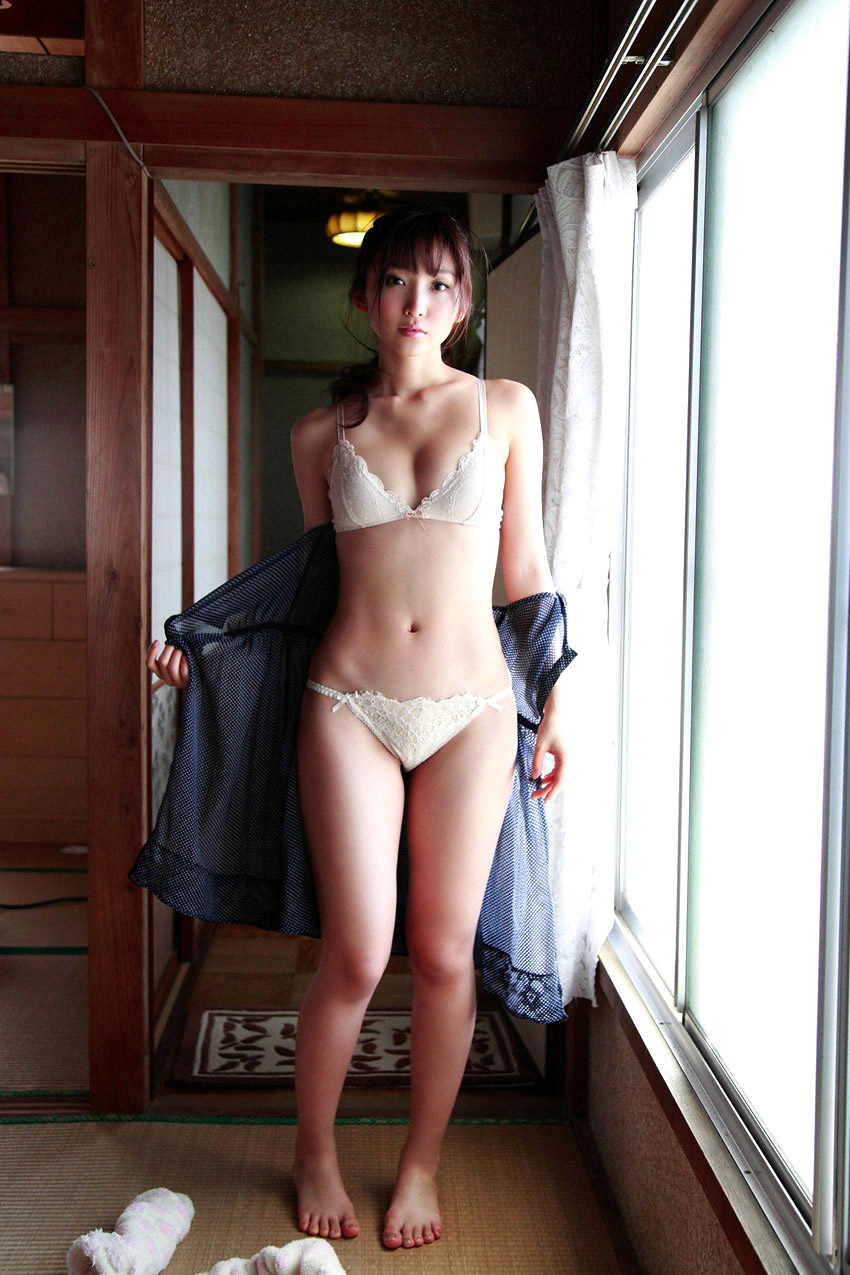 risa yoshiki sexy bikini photos 05