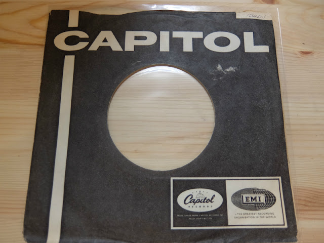 7インチレコード CAPITOL RECORDS ジャケット写真です。