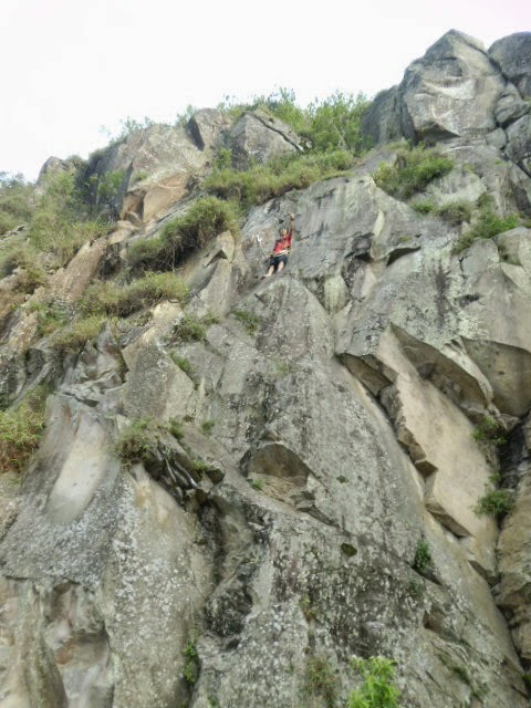 penjelajah alam GUNUNG BATU LEMBANG TEBING BATU