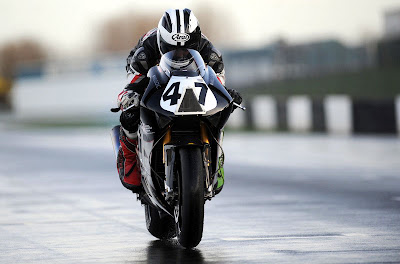 2010 Norton NRV588 Race Front View