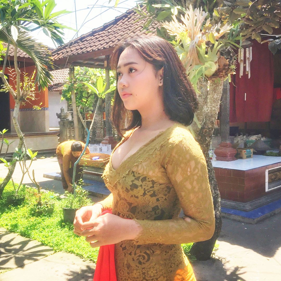 27 Koleksi Foto Cantik Wanita  Bali  Menggunakan Kebaya