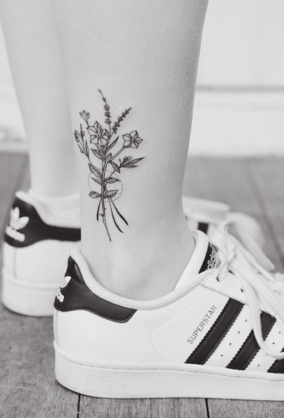 Este floral tornozelo trabalho