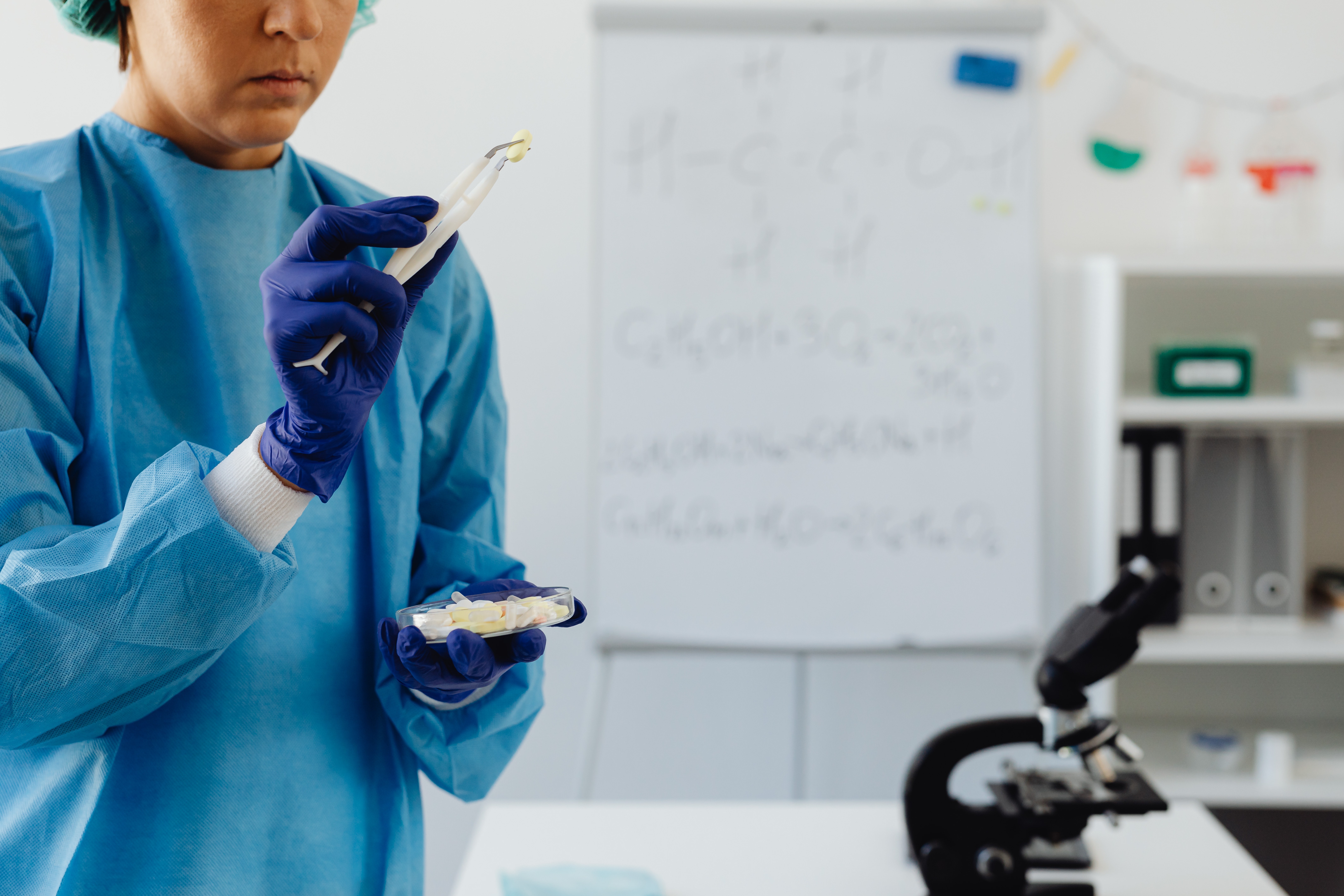 5 Ways ERP Software is Used to Help Life Science Workers