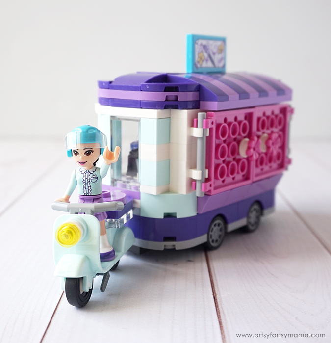 LEGO Friends Emma's Art Stand