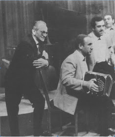 Osvaldo Pugliese en 1966, con tres de los músicos de su orquesta Julián Plaza, Víctor Lavallén y Osvaldo Ruggero