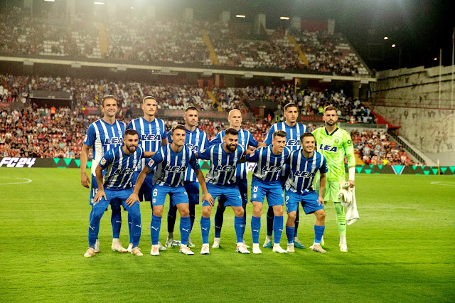 📸DEPORTIVO ALAVÉS 📆15 septiembre 2024 ⬆Kike García, Rafa Marín, Álex Sola, Jon Guridi, Abdel Abqar, Antonio Sivera. ⬇️Luis Rioja, Ander Guevara, Rubén Duarte, Antonio Blanco, Andoni Gorosabel. RAYO VALLECANO DE MADRID 2 🆚 DEPORTIVO ALAVÉS 0 Viernes 15/09/2023, 21:00 horas. Campeonato de Liga de 1ª División, jornada 5. Madrid, estadio de Vallecas: 12.116 espectadores. GOLES: ⚽1-0: 43’, Isi Palazón, de penalti. ⚽2-0: 82’, Jorge De Frutos.