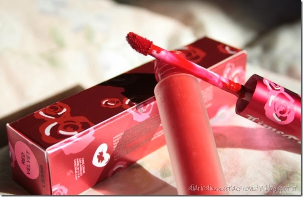 lime crime velvetines red velvet applicatore