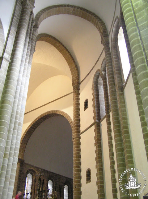 QUIMPERLE (29) - Eglise Sainte-Croix (Intérieur)