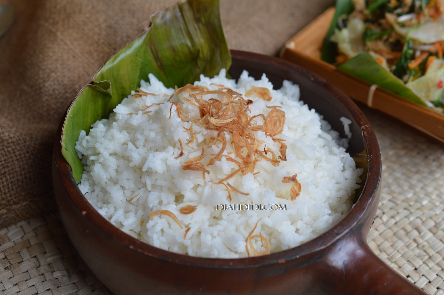 Diah Didi's Kitchen: Ayam Lodho, Nasi Gurih & Urap-Urap