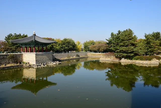 동궁과 월지 연못 전경