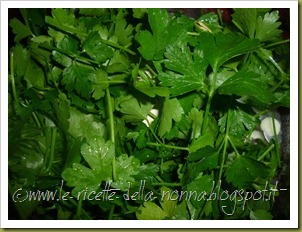 Pangrattato aromatico con aglio e prezzemolo