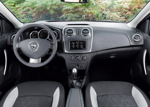 2013 Dacia Sandero Stepway Dashboard Interior