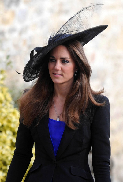 kate middleton fashion show dress. Prince William fell for Kate