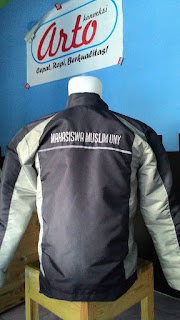 jaket bahan taslan