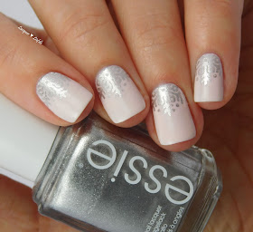 Essie winter 2015 Aprés Chic mit Peak Show Weihnachts Nail Art