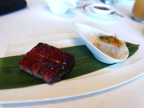 Tin Lung Heen (天龍軒) - Michelin starred Cantonese fine-dining restaurant Ritz Carlton Hotel with amazing harbour view - Barbecued pork with osmanthus flower honey (桂花蜜汁叉燒)