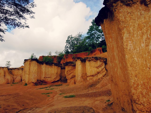 Phae Muang Phi Forest Park