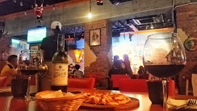 Bistro with Pizza
