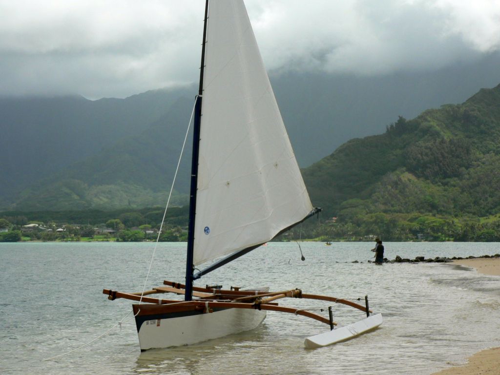 Outrigger Sailing Canoes: Tamanu in Hawaii