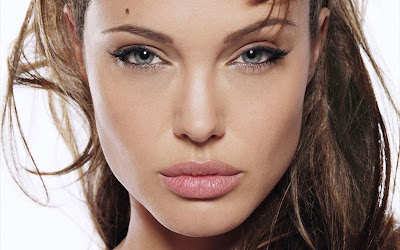  Angelina Jolie Photo Gallery: