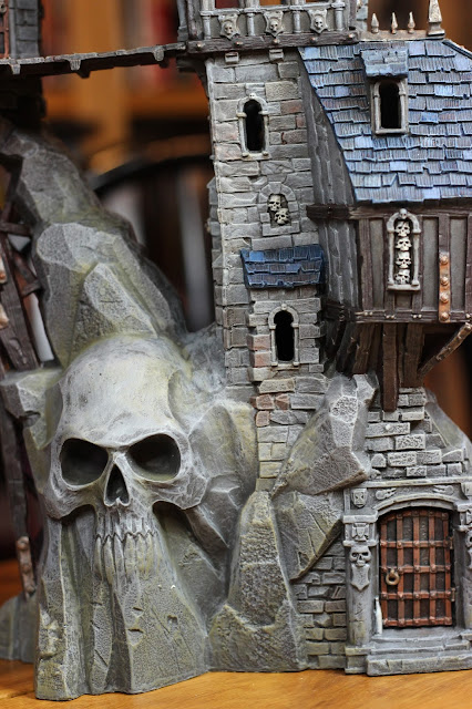 Skullvane Manse Warhammer scenery - painted