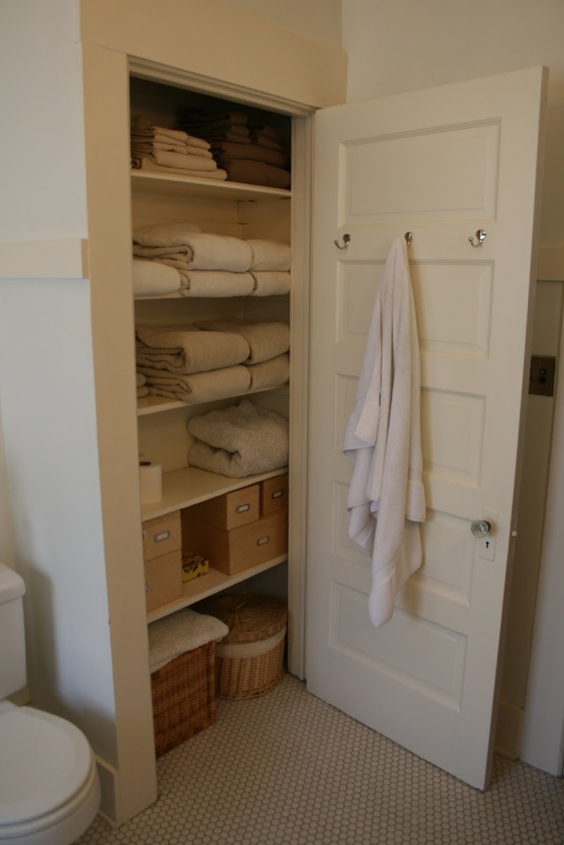 48+ Small Bathroom Ideas With Linen Closet, Amazing Concept