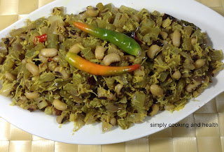 Mild snake gourd stir-fry with black eyed beans