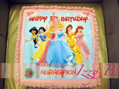 Disney Princess Birthday Cakes on Izzy B   Disney Princess Birthday Cake