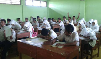 Siswa SMP Maarif 6 Brondong