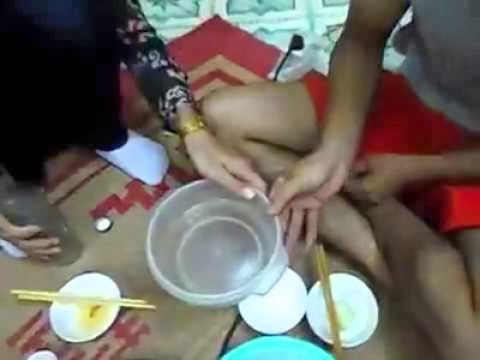 Clip sock: 10s làm 1 hơi hết chai Vodka Men