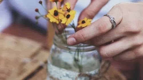 Cuộc sống là một kịch bản tốt nhất, chính bạn có thể viết cho cuộc đời mình vui hay buồn?