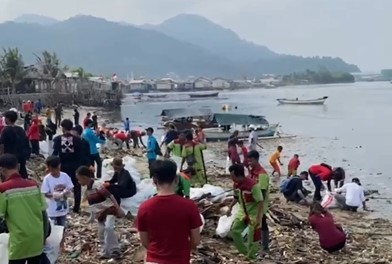 Dari Pesisir Teluk Lampung, Group Sampah itu Bergerak dan Berdaya