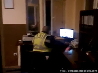 Инспектора ГАИ поймали за просмотром порно на рабочем месте. 18+ Инспектора ГАИ поймали за просмотром порно на рабочем месте. 18+