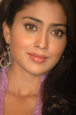 Hot and Sexy Actress Shreya New look images and Shriya Gallery