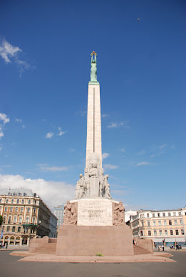 riga freedom monument, riga özgürlük anıtı