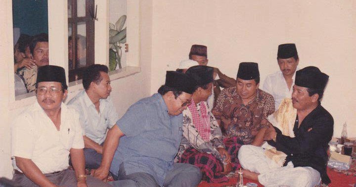 Biografi Ulama dan Habaib: Gus Dur Dan Wali