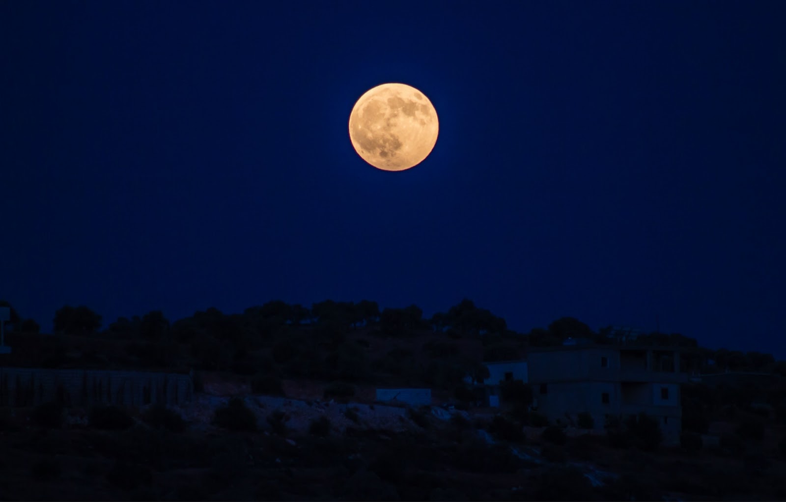 Kumpulan Foto Pemandangan Bulan Indah Gambar Indah